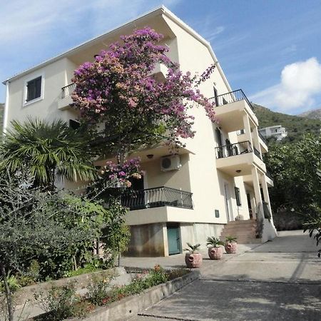 Apartments & Rooms M Petrovac Exterior photo