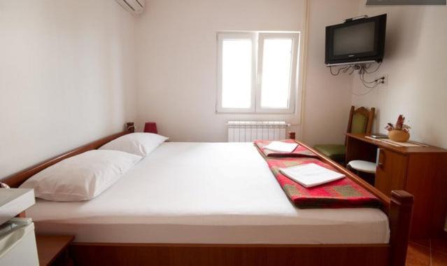 Apartments & Rooms M Petrovac Room photo
